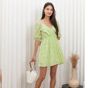 Zara Openwork Embroidery Eyelet Puff Sleeve Wrap Dress Size XS